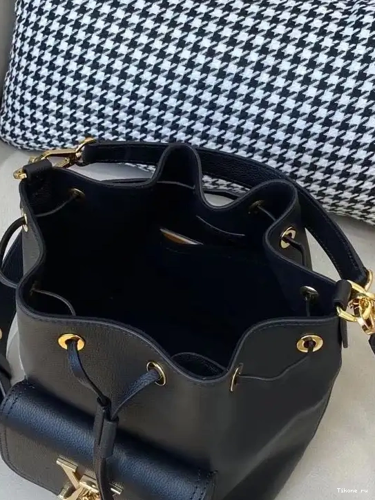 Cheap LOCKME BUCKET LOUIS VUITTON 0506